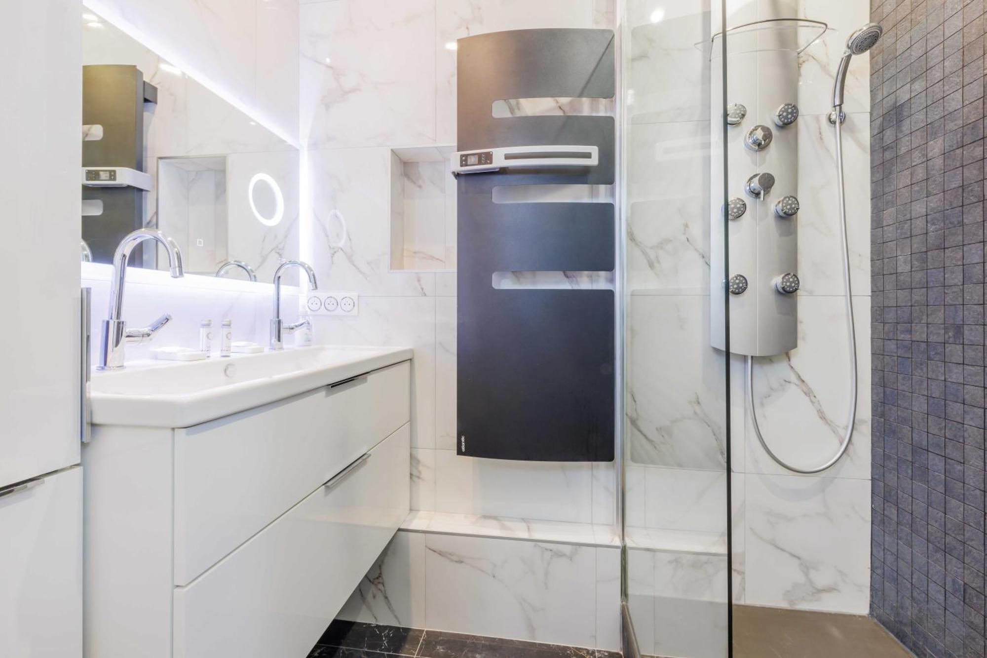 Charmant Appartement 2Br-6P - Gare De L'Est パリ エクステリア 写真